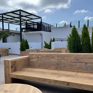 Sleek Oasis In The Heart Of - Sleeps 6 Apartment Gibraltar